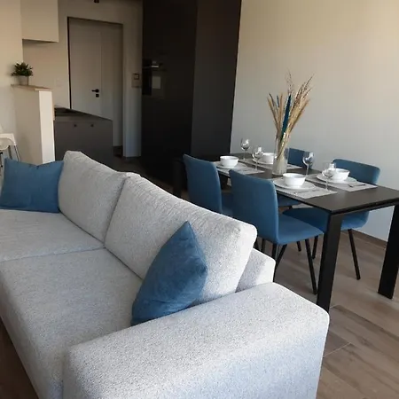 Apartment Novia - Op De Zeedijk, Parkeren Mogelijk *